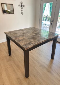 Free table