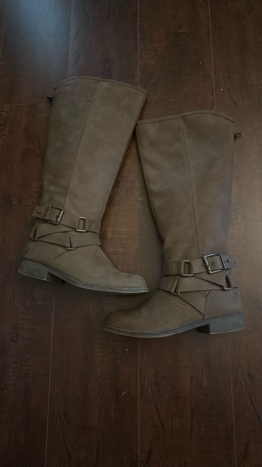 Boots - Brown With Small Heel
