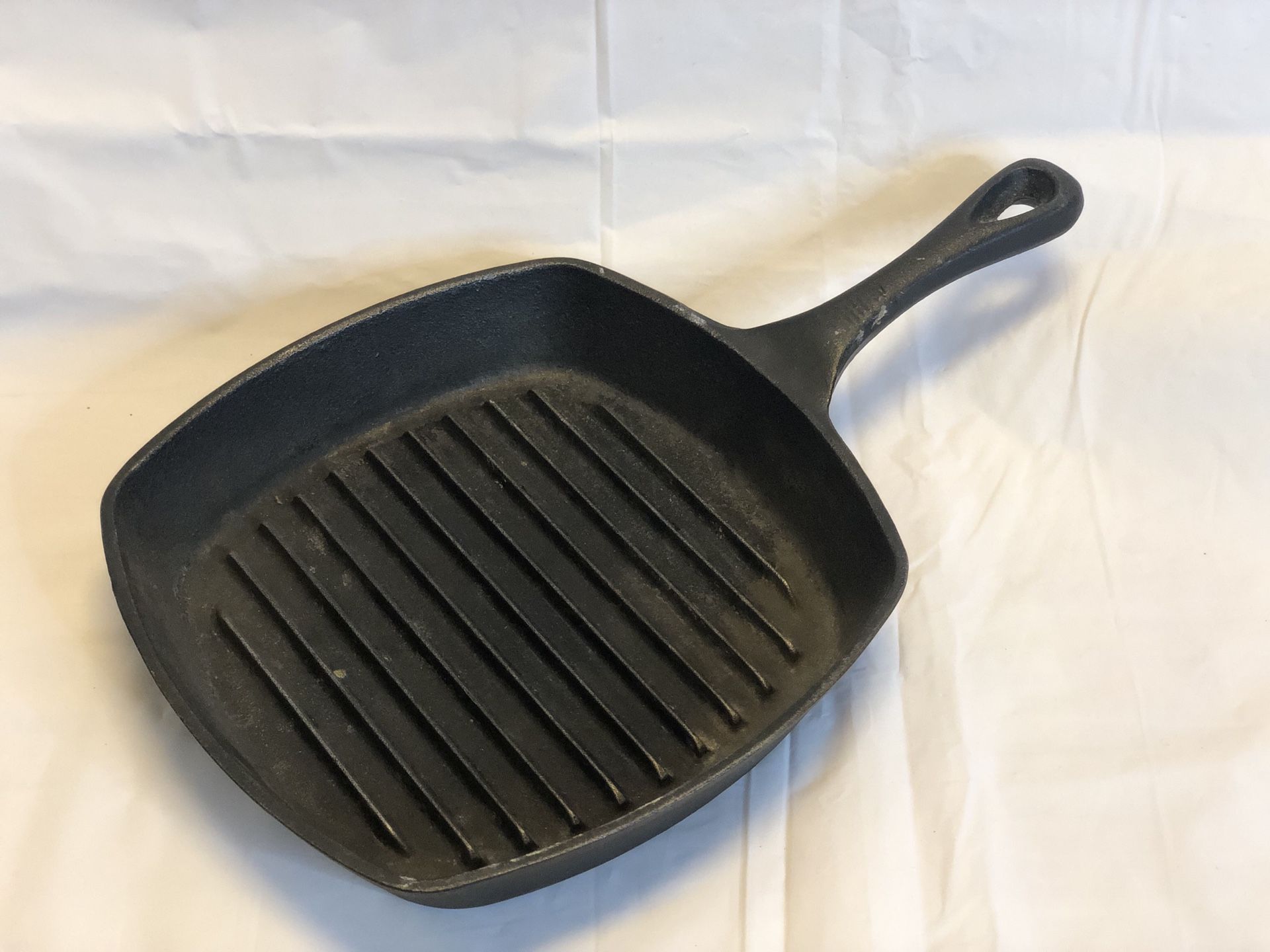 Emeril 10” Cast Iron Square Skillet Frying Pan