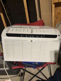 This is a General Electric (GE) AHD08LZ window air conditioner.