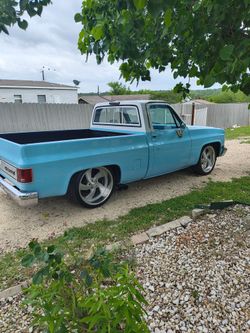 1983c10. Cambio o vendo por carro otroca k balga el mismo precio
