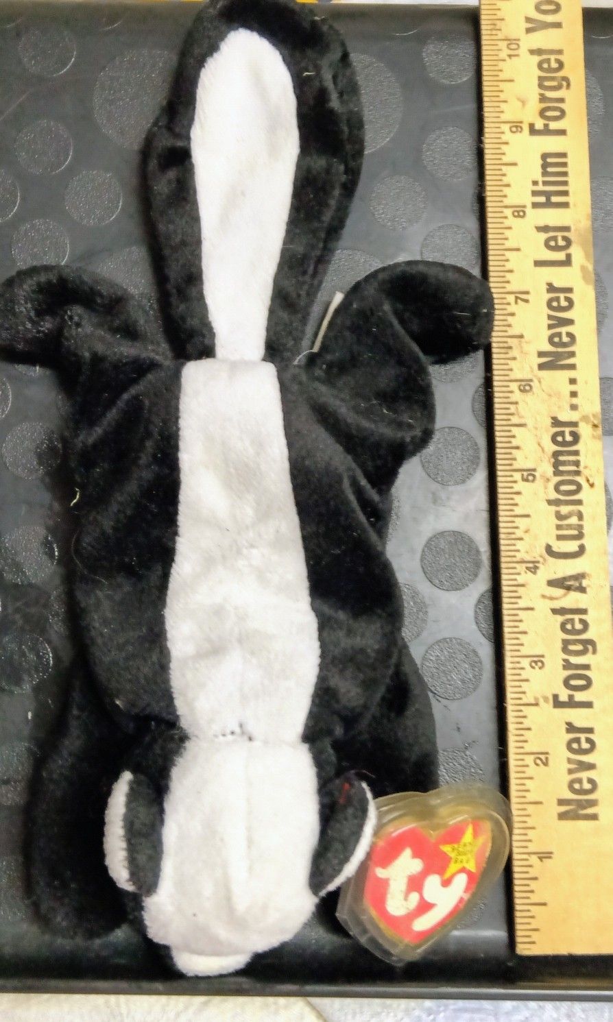 Ty Beanie Baby Stinky The Skunk