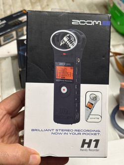 Zoom H1 Handycorder Digital Voice / Music Recorder
