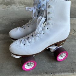 Chicago Skates Roller Skates with Pink Wheels Ladies 7 Indoor Rink Gently Used