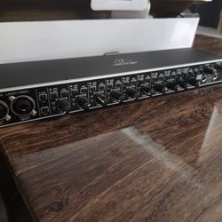 Behringer U-PHORIA UMC1820 Audio Interface