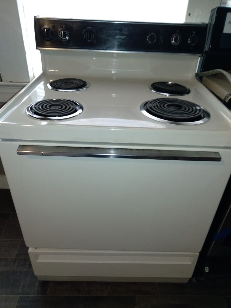 Hotpoint Electric Stove