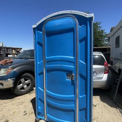 Portable Bathroom 