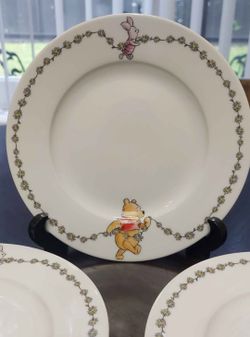 Disney Charming Zrike "Winnie the Pooh Daisy Chain" salad plates Set of 5