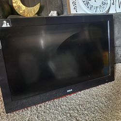 32 Inch TV With Wall Mount
