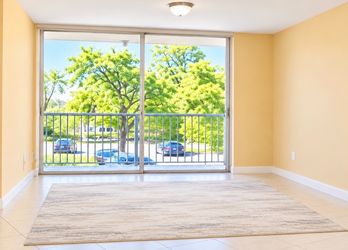 2/2 RENTA DE APARTAMENTO MIAMI LAKES * Depósito solo un mes con facilidad de pago *2 habitaciones | 2 baños * Piscina | Y. Gimnasio * Segurida