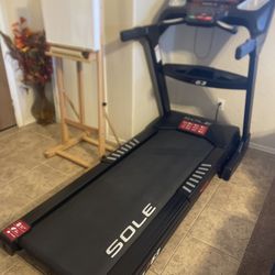 Sole Treadmill 