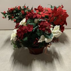 Christmas Artificial Decorative Flower Florals Plants Red/Green/White Lot of 3 X-Mas