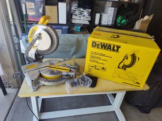 DeWalt 10" Single Bevel Compound Miter Saw
