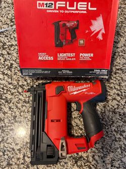 Milwaukee M12 FUEL 18-Gauge Brad Nailer