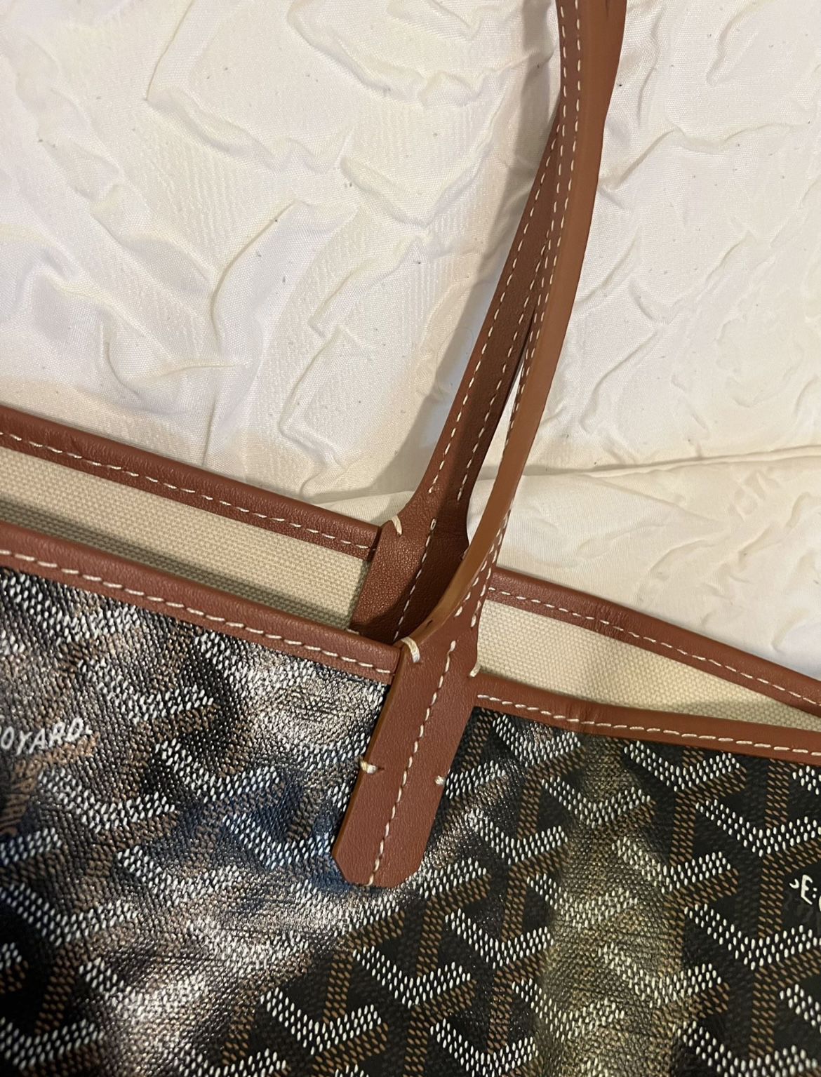 GOYARD Red Saint Louis GM Tote Bag Toile Goyard Rouge w/ Pouch In very good  condition for Sale in Palo Alto, CA - OfferUp