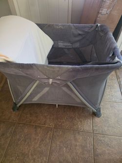 Free nuna portable   crib( read description)
