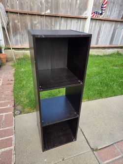 Small cubby organizer