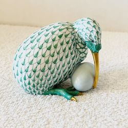 Herend Fishnet Mint Green Kiwi Bird With Blue Egg-Marked-24k Gold Accents-Pristine Condition