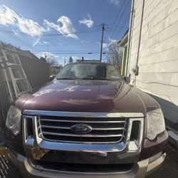 Ford Explorer 