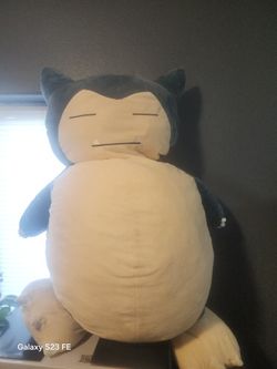 Pokemon Snorlax 32"
