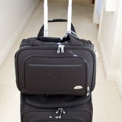 Luggage: 2 Piece Samsonite Wheeled Tote 