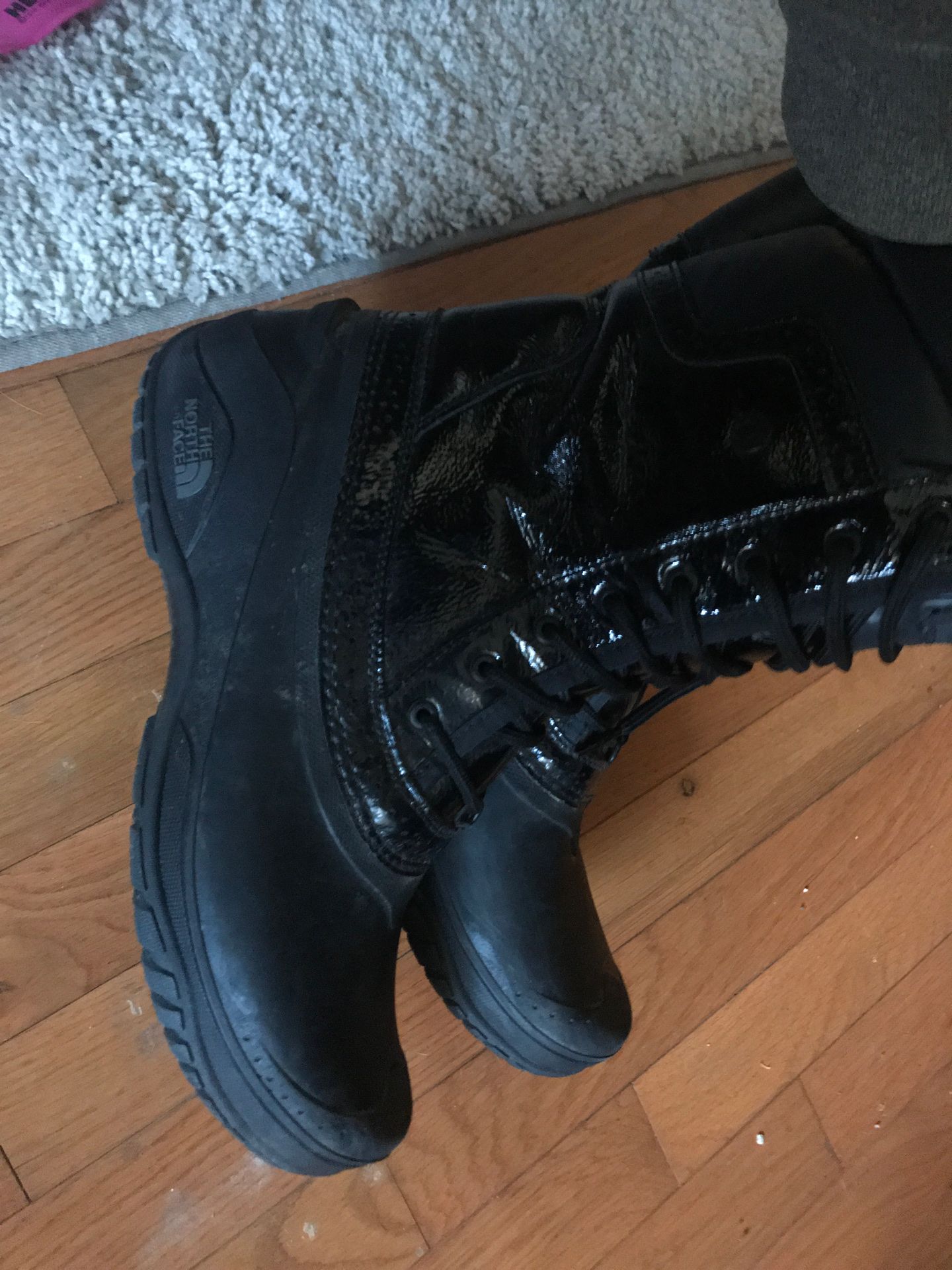 Womens northface snow boots sz9