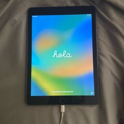 iPad 5th Gen With Cellular 32GB