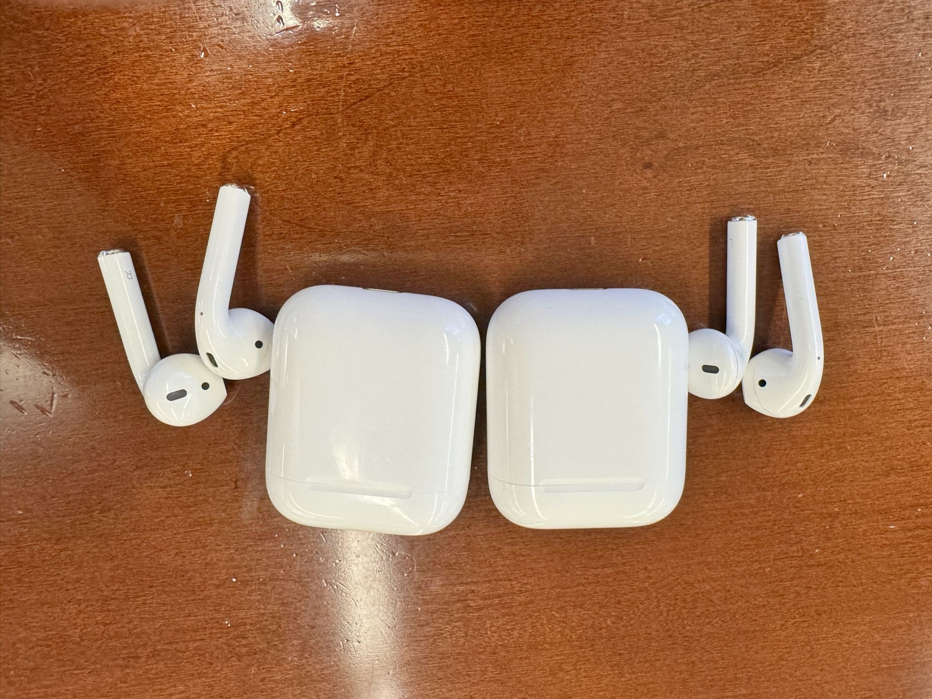 2 Original Apple AirPods 2nd Gen Used Great Condition