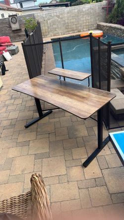 Work desk