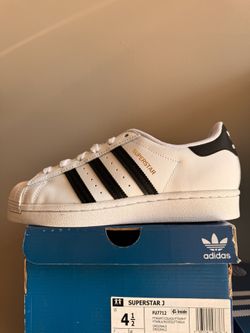 Paleta adidas de 100 piezas, $ 30 / pieza