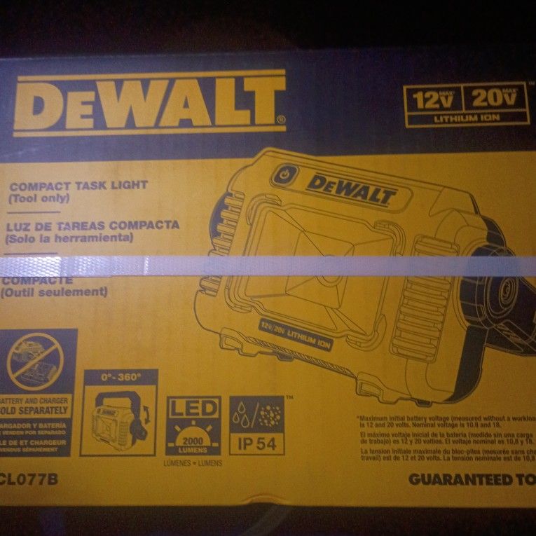 DeWalt Universal 12 &20 Volt Light