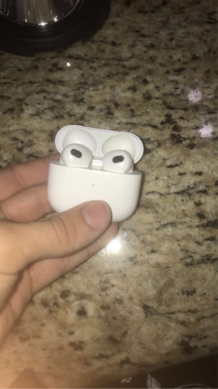 Basically New Airpod Gen 3 (no Box)