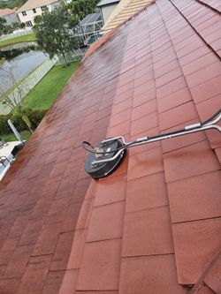 Surface, pressure washer, pressure wash