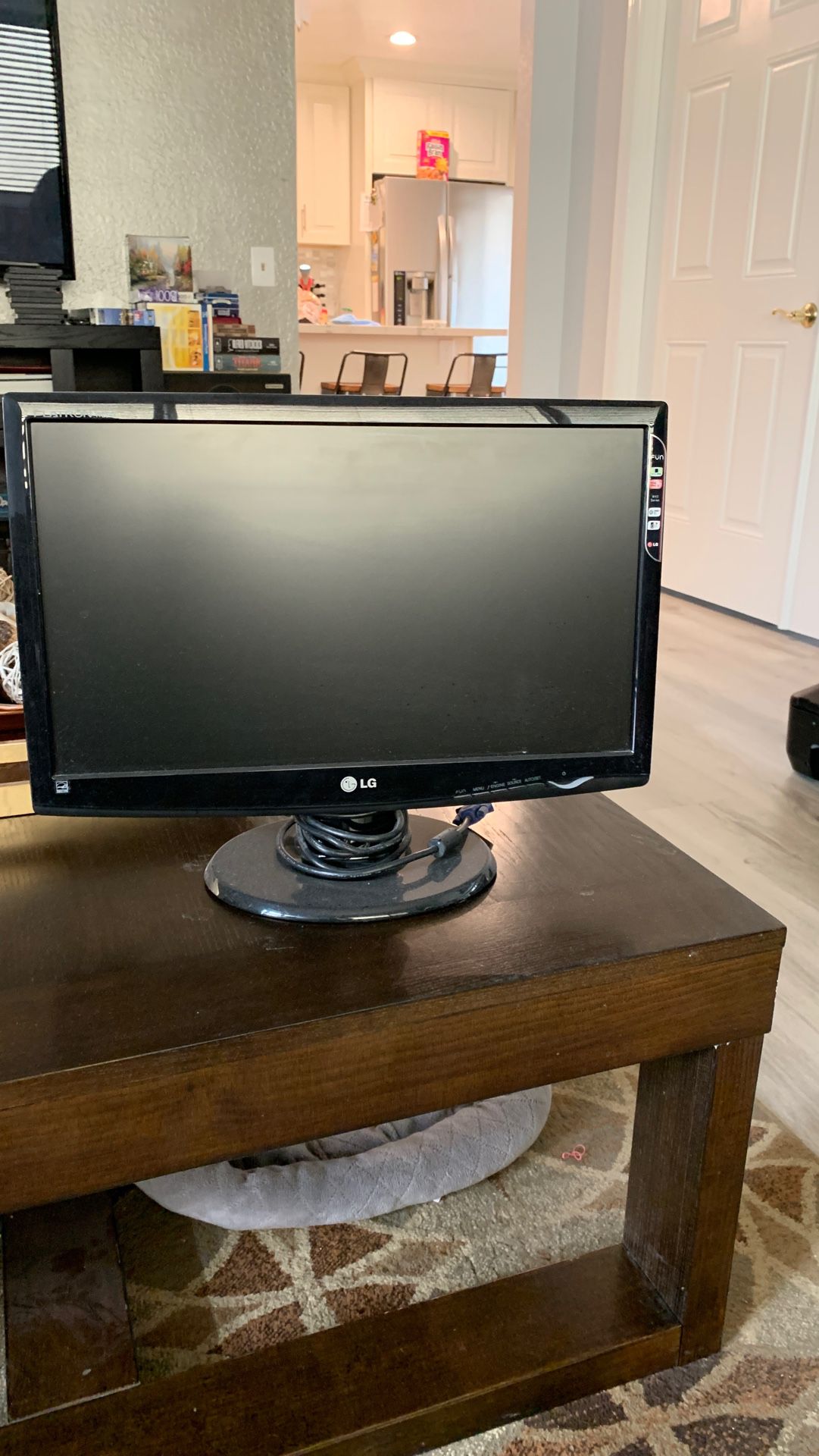 LG computer monitor