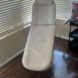Eyelash Table /chair 