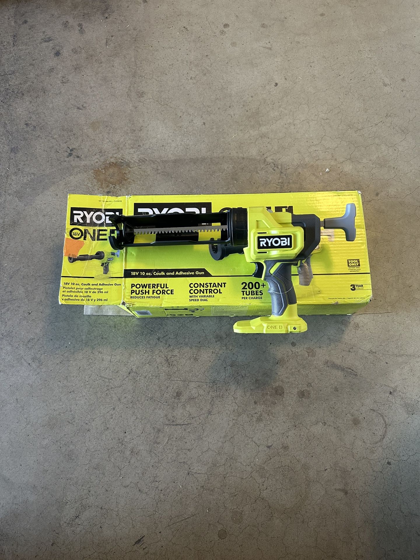 RYOBI ONE+ 18V Cordless 10 oz. Caulk & Adhesive Gun (Tool Only)