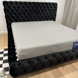 King Size Bed Frame Black Velvet / Mattress Included     ⚡️   Cama King Size  / Colchon Incluido.   ☎️ (213)713-74-89