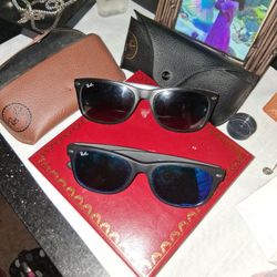 Two Pair Ray Ban 