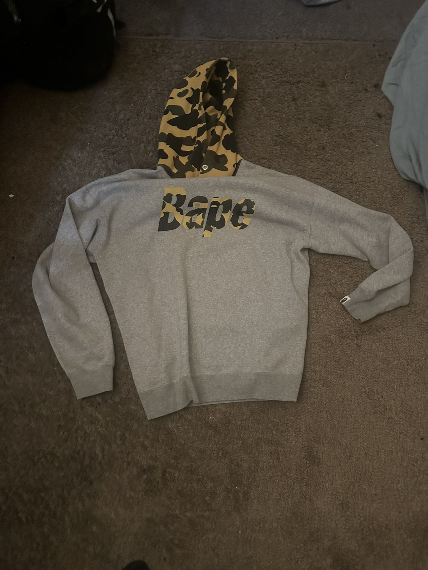 bathing ape pull over yellow nd green camo