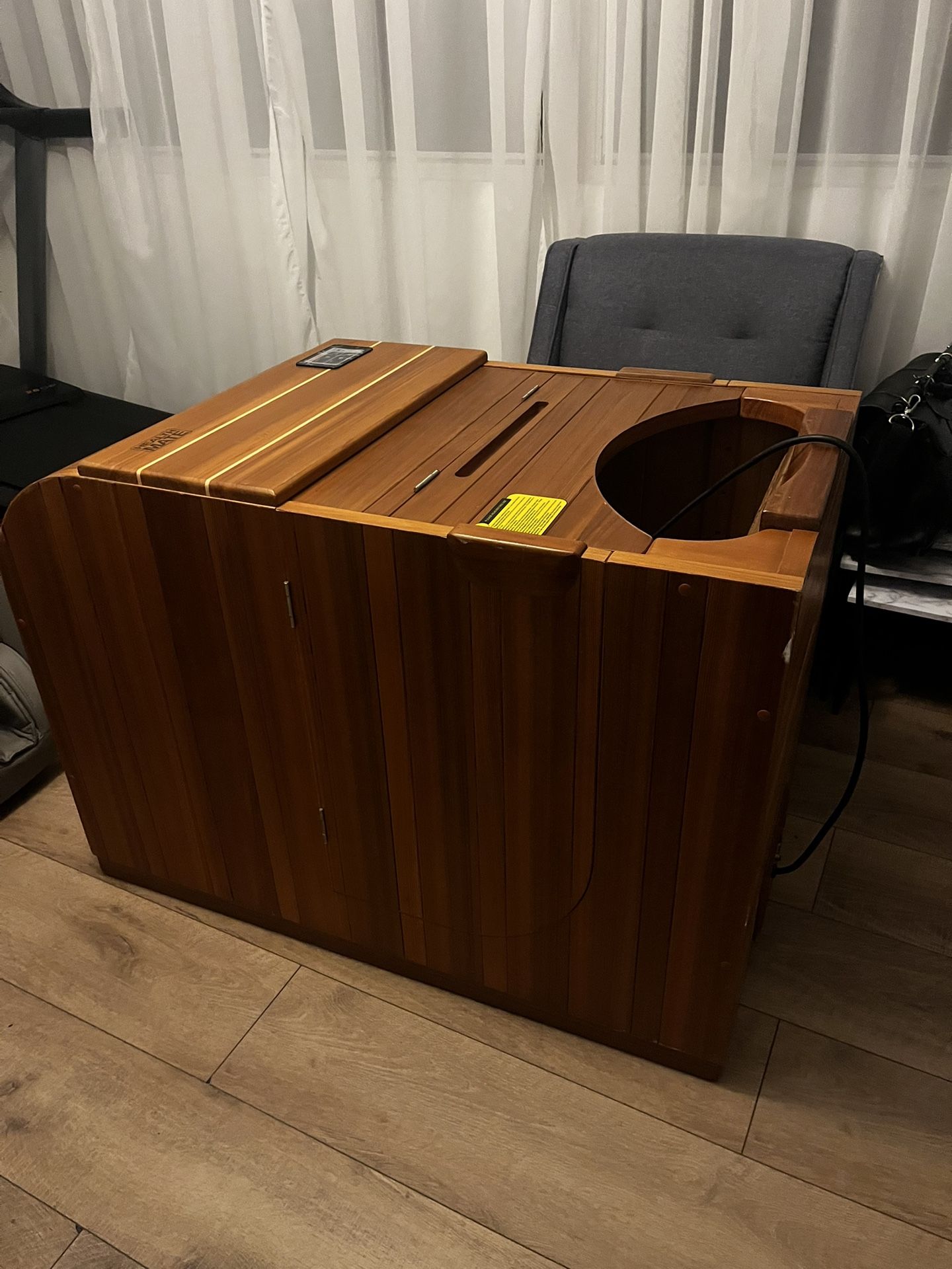 Health Mate Half Sauna