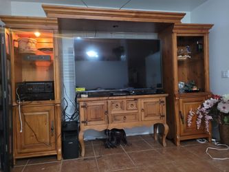 Tv stand/entertainment center book shelfs