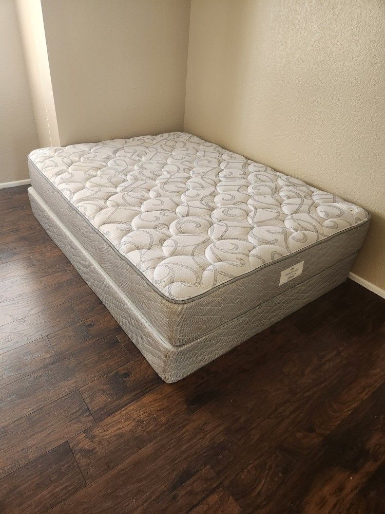 (2) Queen Size Mattress With  Boxs Springs 