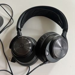 Steel Series Arctis Nova Pro Wired Headset