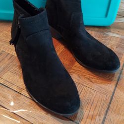 New.  Stylish 8.5 Black Suede Ankle Boots 