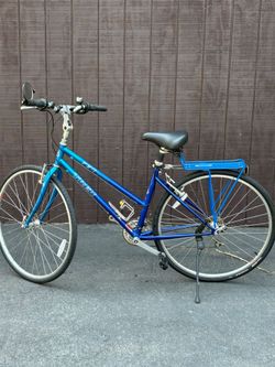 Trek 730 Women's Blue Bicycle