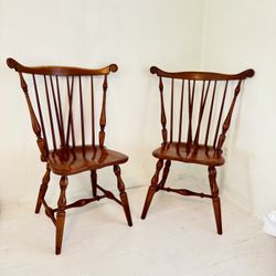 Vintage Pair of Tell City Windsor Duxbury Fiddleback Spindle Dining Chairs