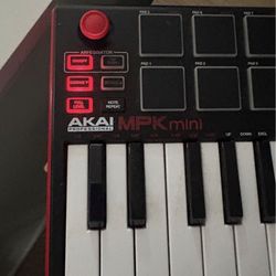 Akai MPK Mini