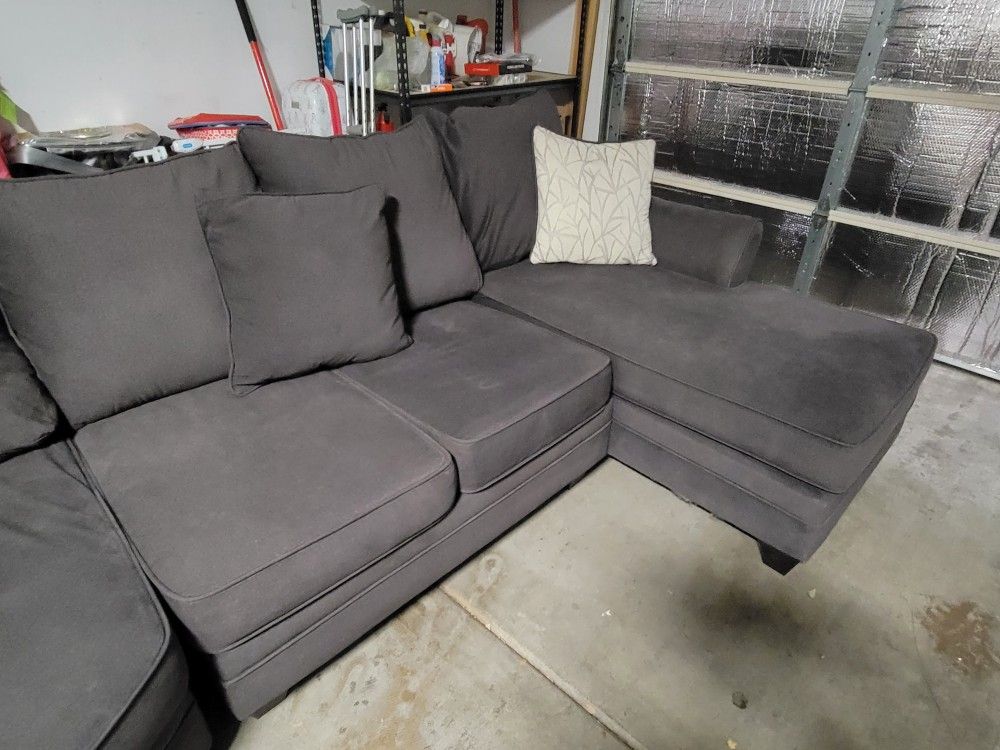 Dark Gray 3 Pierce Sectional