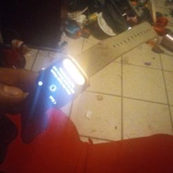 I Think It's A Series 4or  7 I'm Not Sure But It's An Apple Smartwatch 