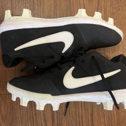 Nike Football Cleats Size 8
